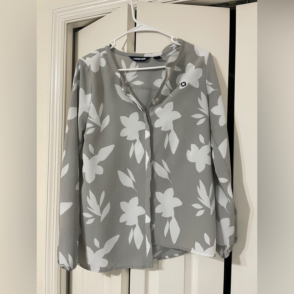 CHASE lands end grey/white flower shirt